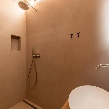 In Les Masses With Terrace * Agettes